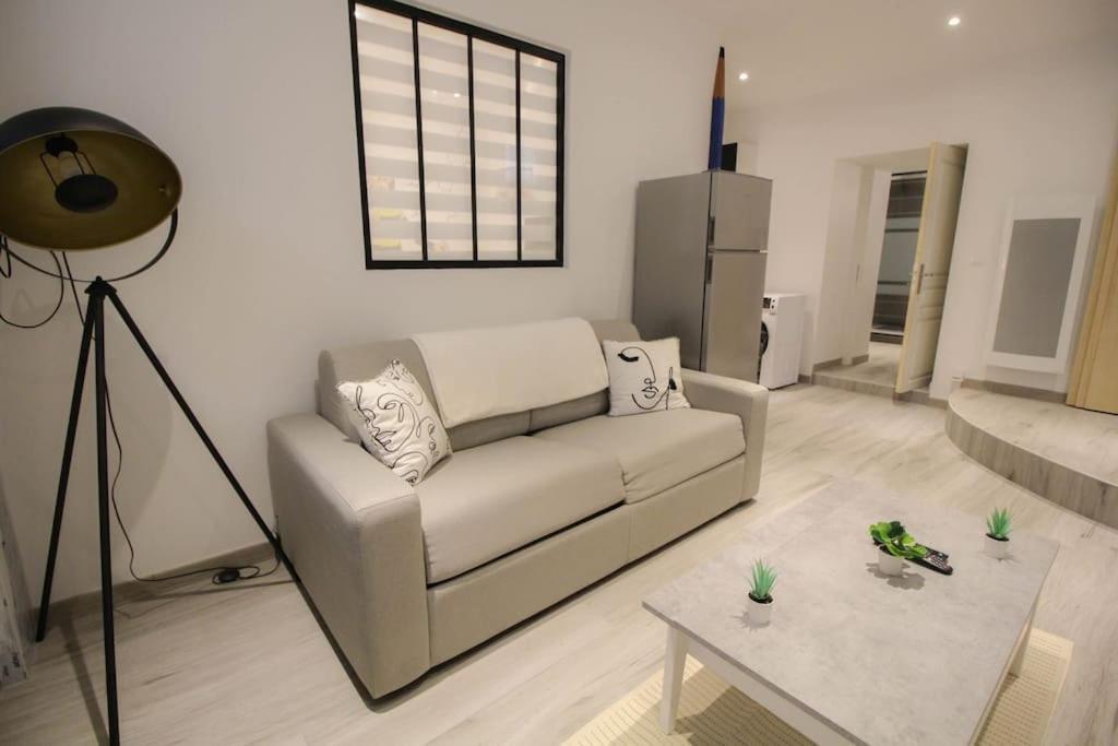 La Bd : Joli T2 Renove /Wi-Fi/Centre-Ville Angoulême Dış mekan fotoğraf