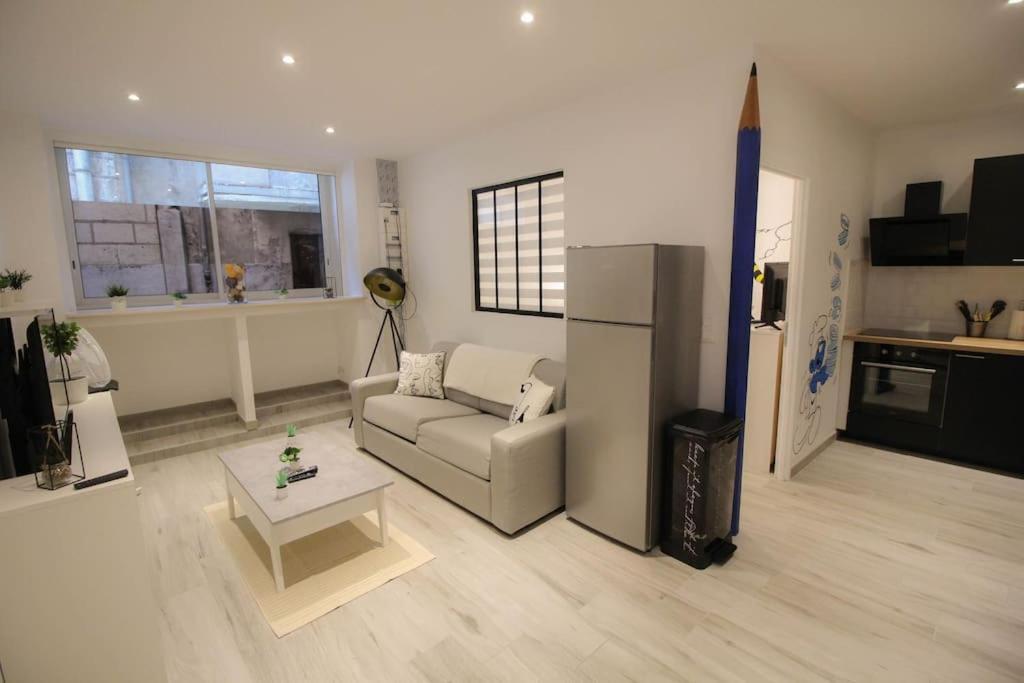 La Bd : Joli T2 Renove /Wi-Fi/Centre-Ville Angoulême Dış mekan fotoğraf
